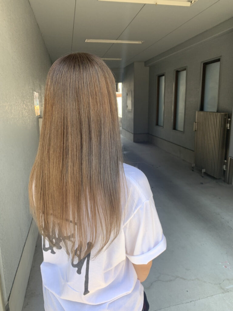 ブリーチカラー+髪質改善トリートメント(ロング)画像